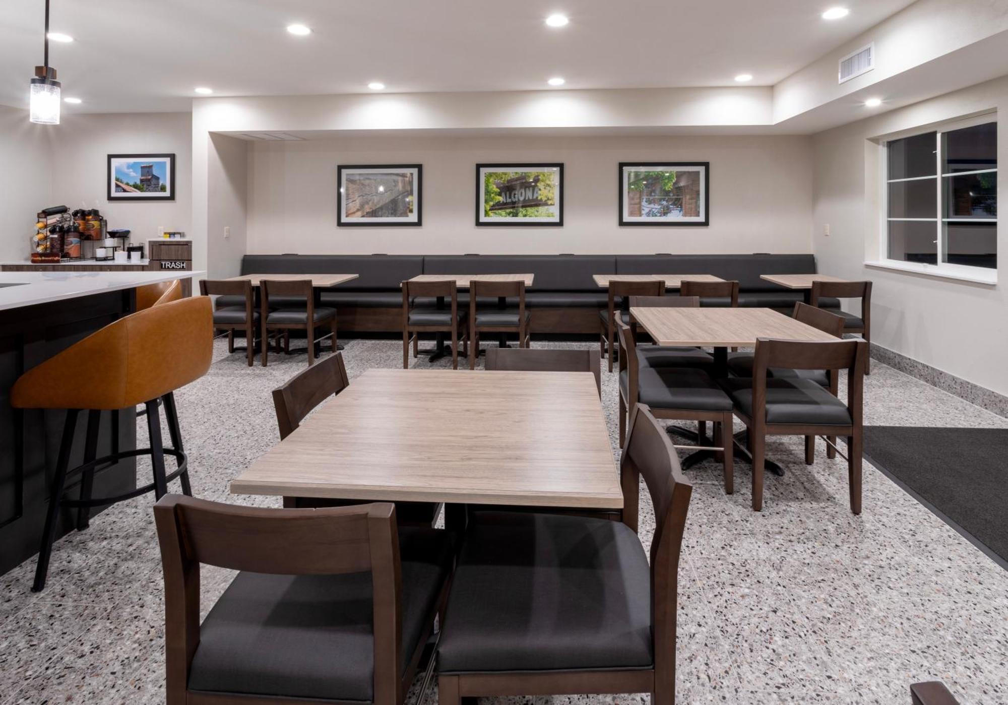 Grandstay Hotel & Suites Algona Экстерьер фото